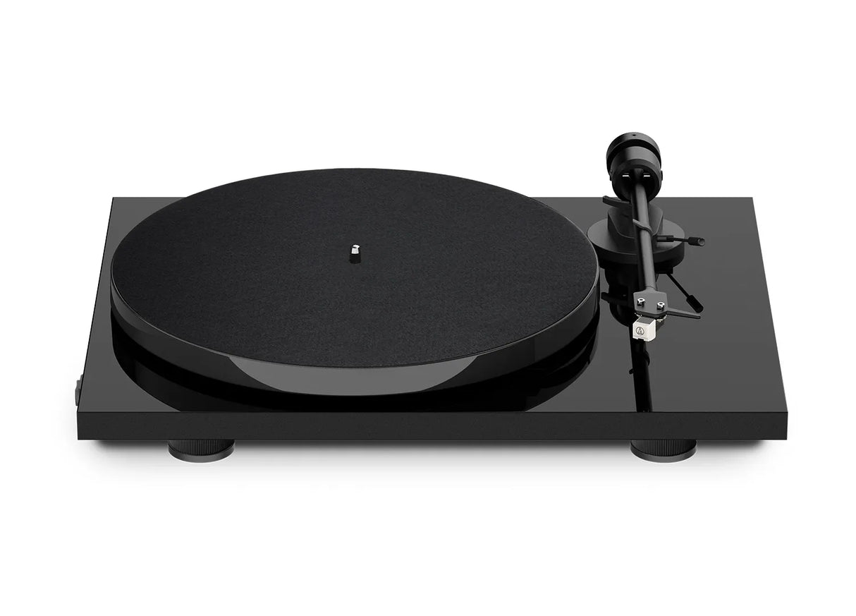 Pro-Ject E1 Phono, patefonas su pradiniu stiprintuvu