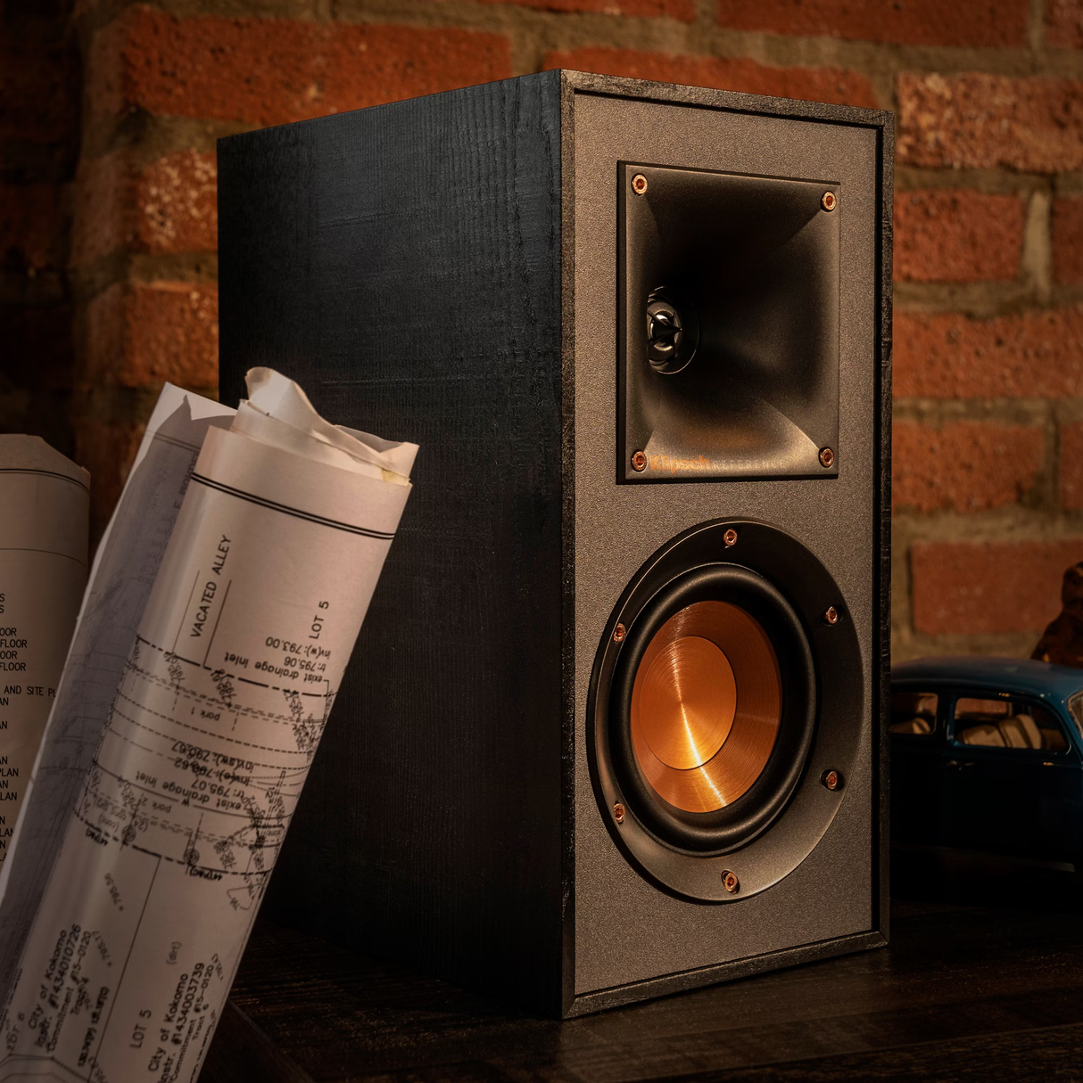 Klipsch R-41PM aktyvios lentyninės garso kolonėlės