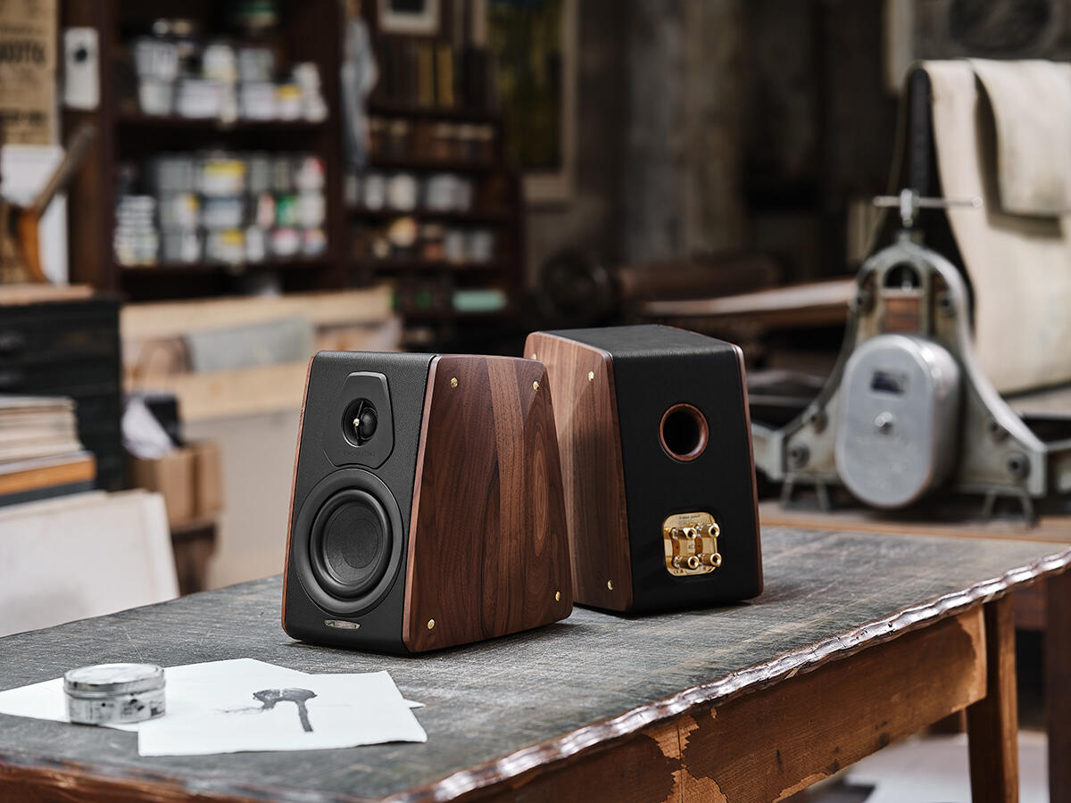 Sonus Faber CONCERTINO G4, lentyninė kolonėlė